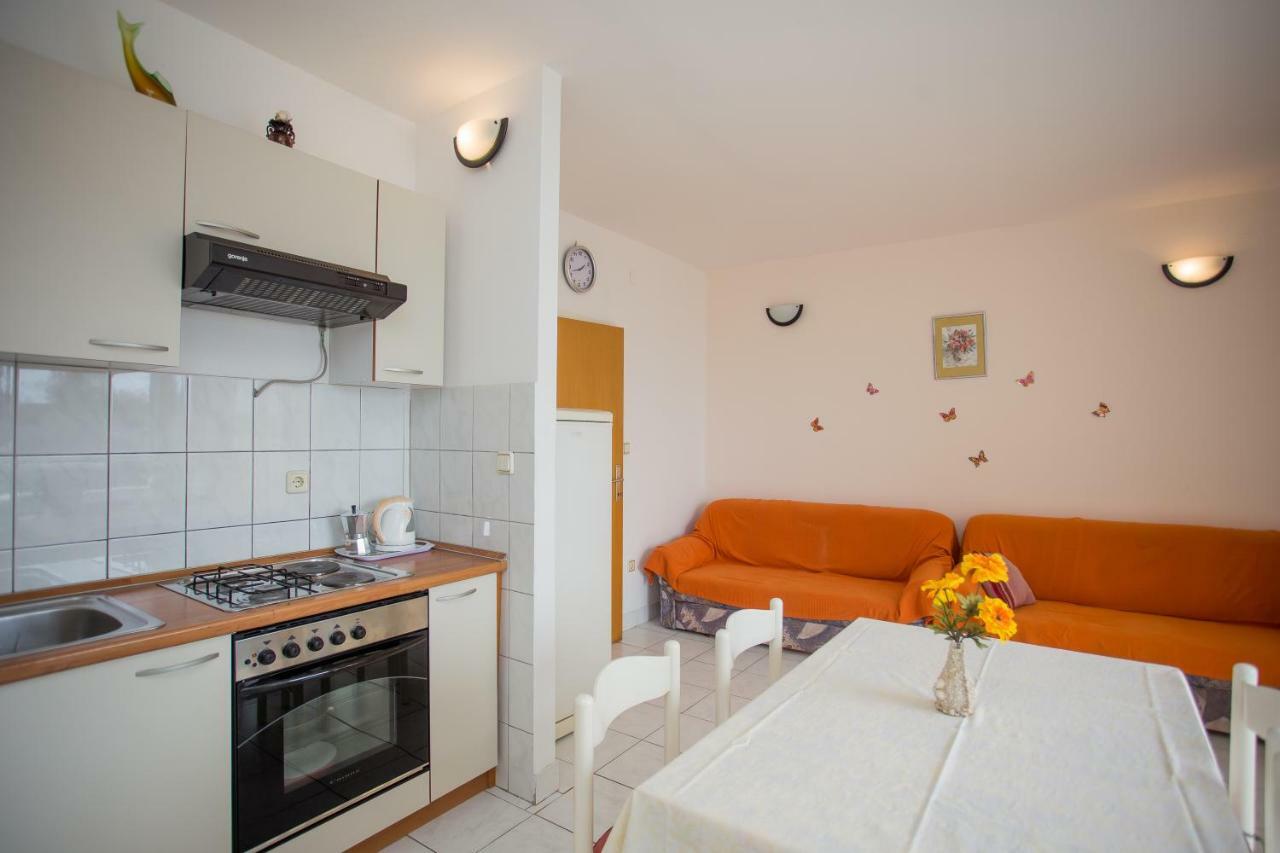 Apartments Gloria Primosten Ngoại thất bức ảnh