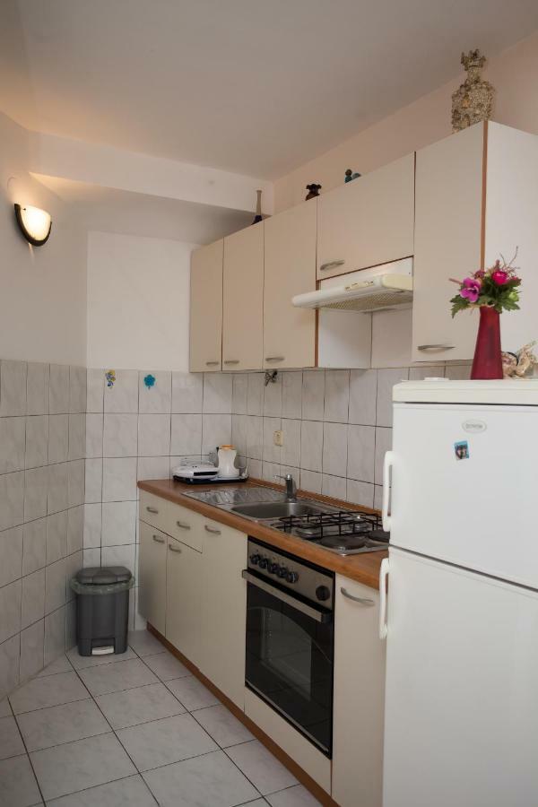 Apartments Gloria Primosten Ngoại thất bức ảnh