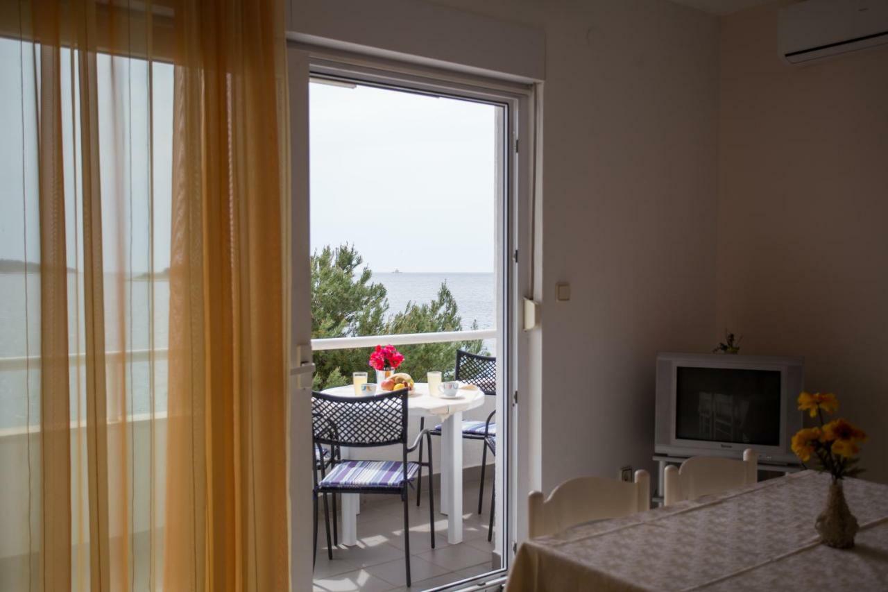 Apartments Gloria Primosten Ngoại thất bức ảnh