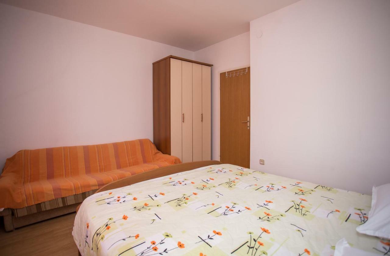 Apartments Gloria Primosten Ngoại thất bức ảnh