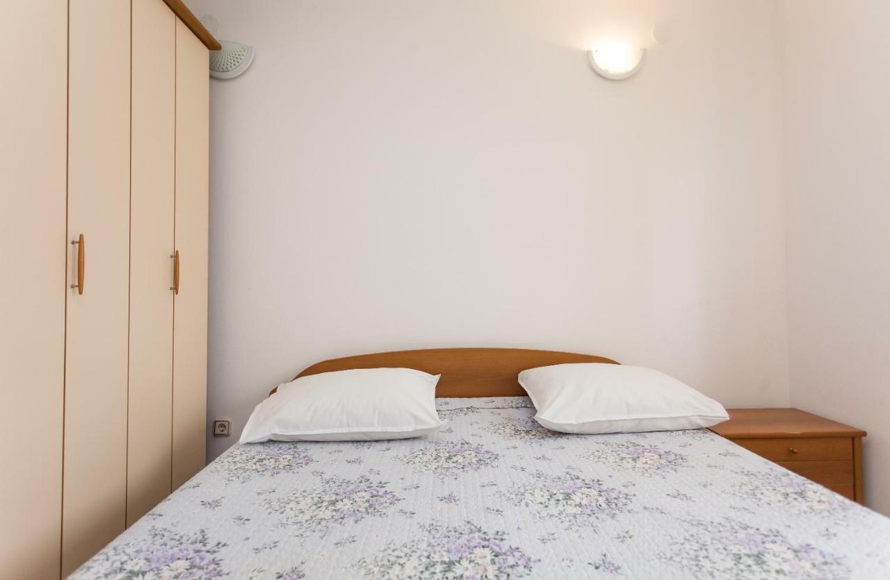 Apartments Gloria Primosten Ngoại thất bức ảnh