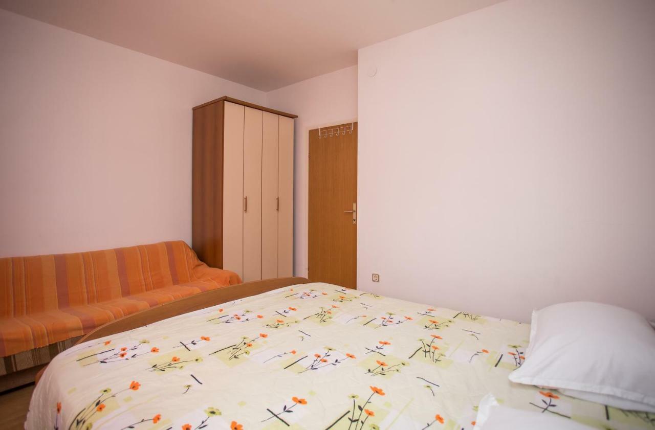 Apartments Gloria Primosten Ngoại thất bức ảnh