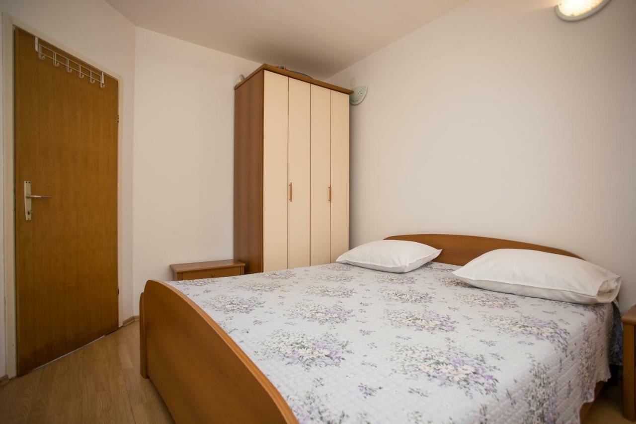 Apartments Gloria Primosten Ngoại thất bức ảnh