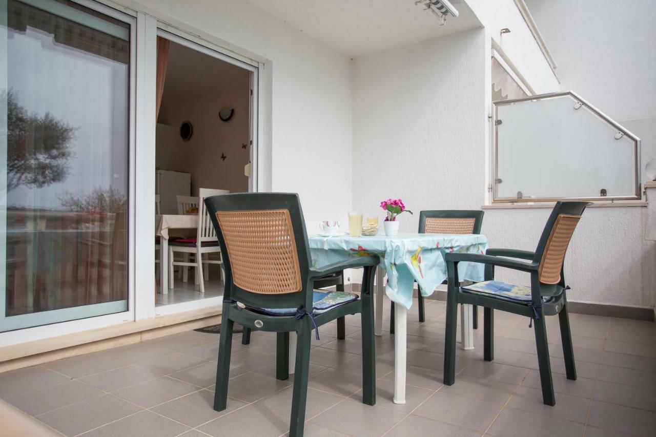 Apartments Gloria Primosten Ngoại thất bức ảnh