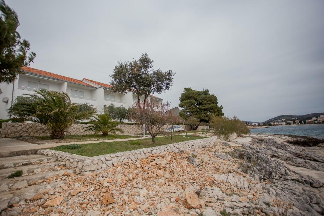 Apartments Gloria Primosten Ngoại thất bức ảnh