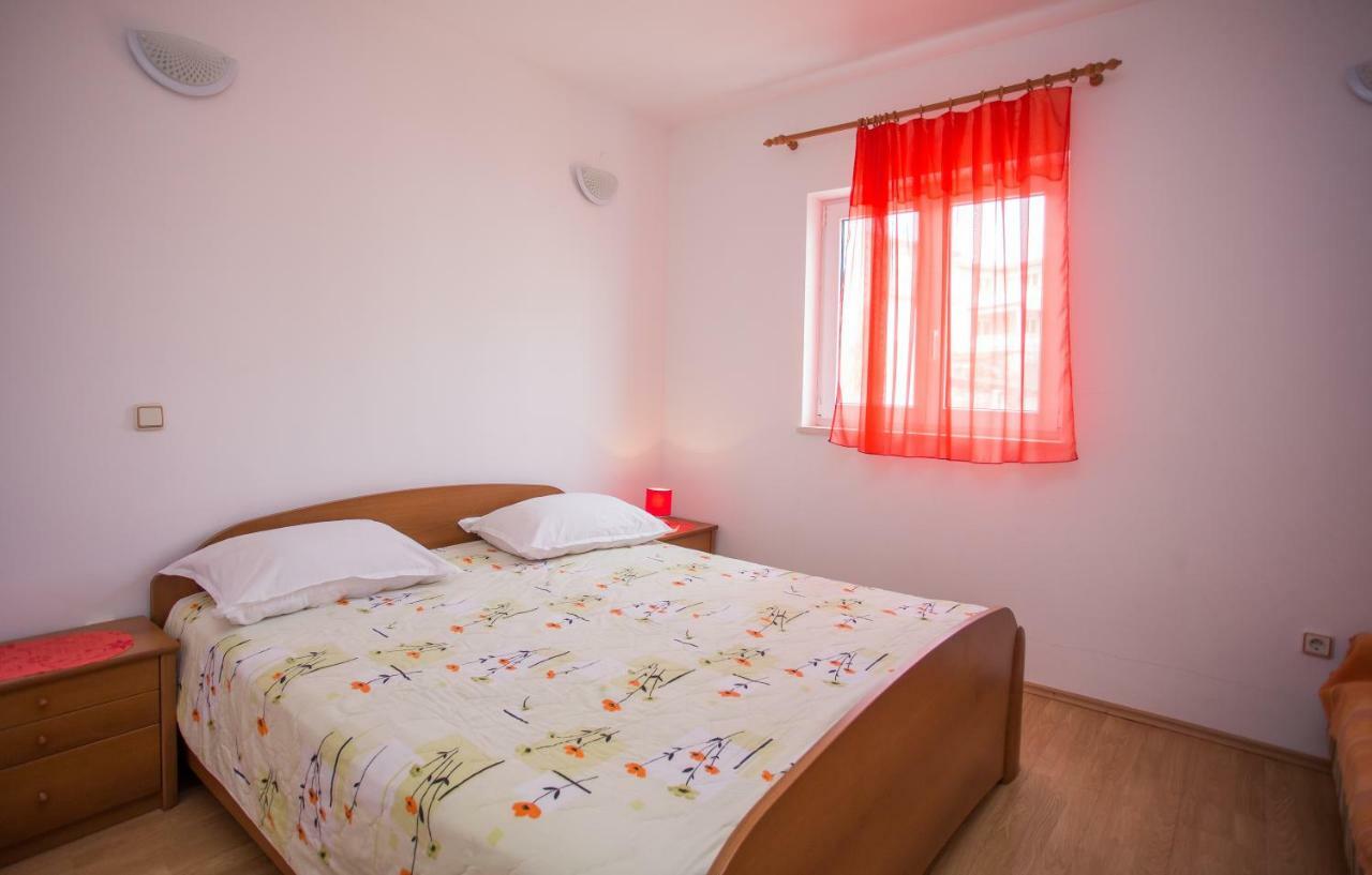 Apartments Gloria Primosten Ngoại thất bức ảnh
