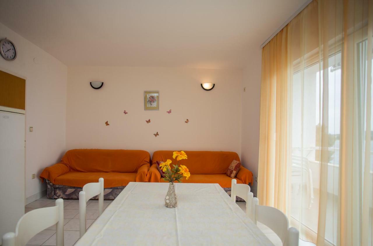 Apartments Gloria Primosten Ngoại thất bức ảnh